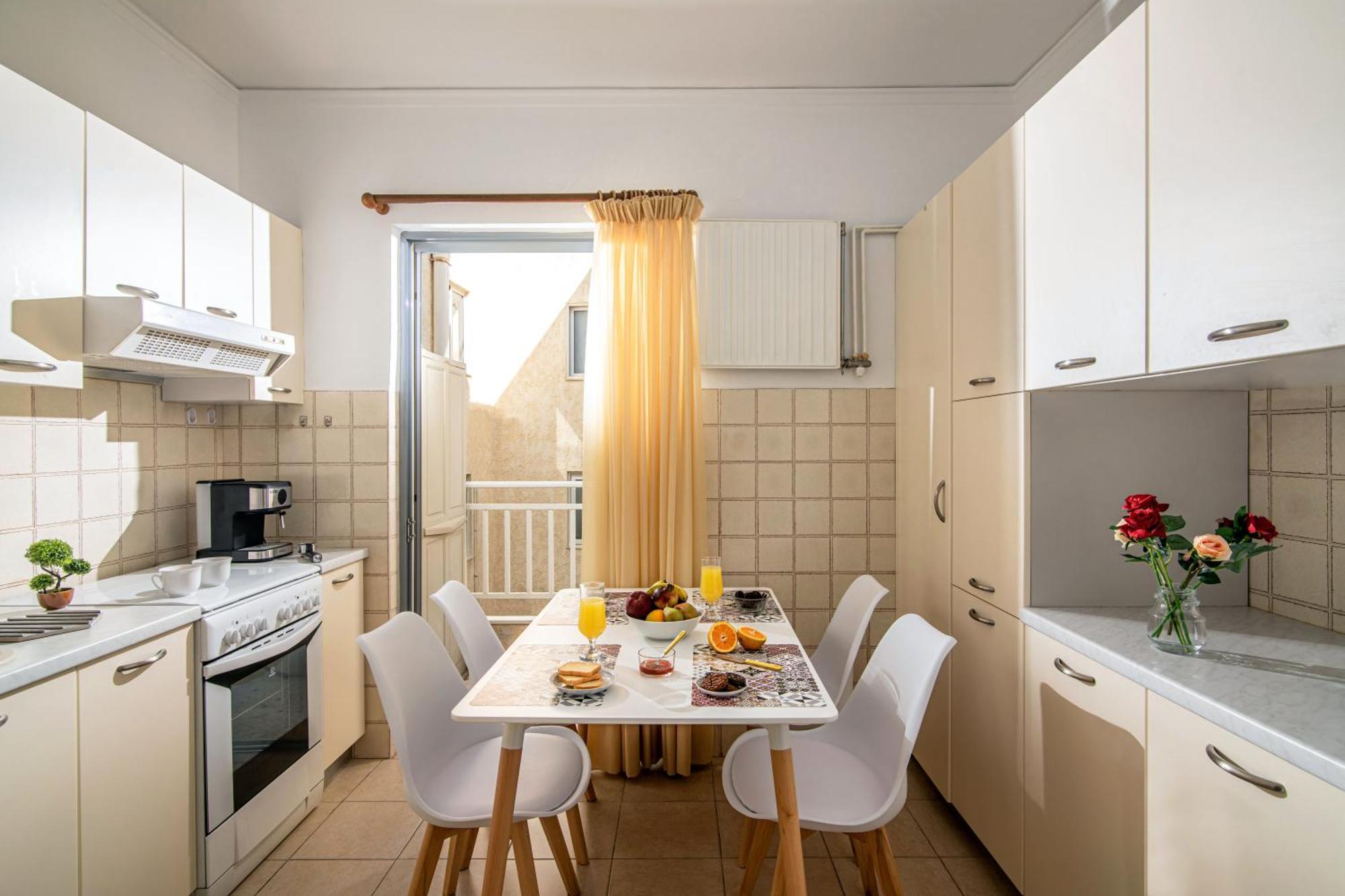 Central Double Bedroom Apartment Heraklion  Екстер'єр фото