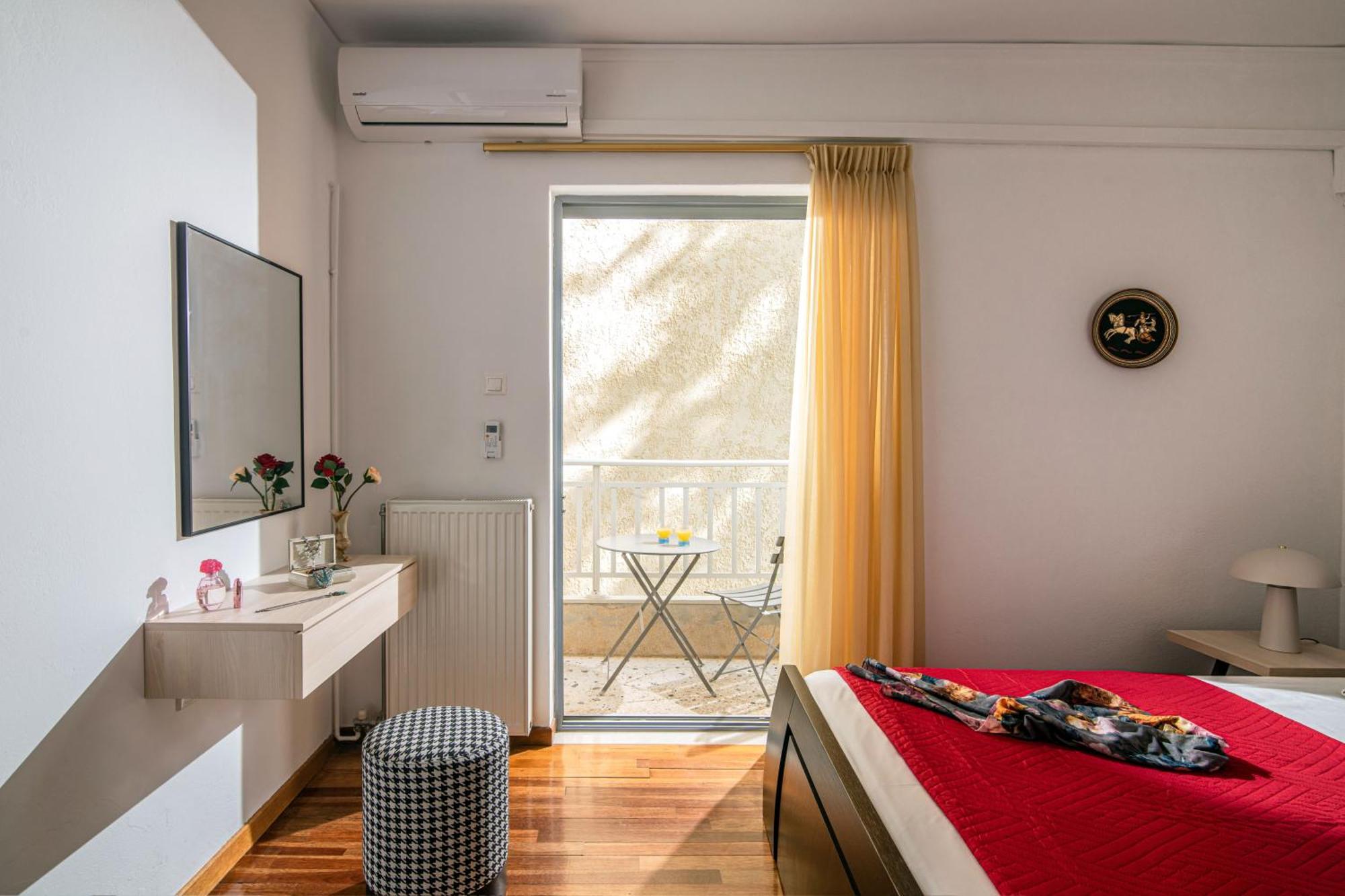 Central Double Bedroom Apartment Heraklion  Екстер'єр фото